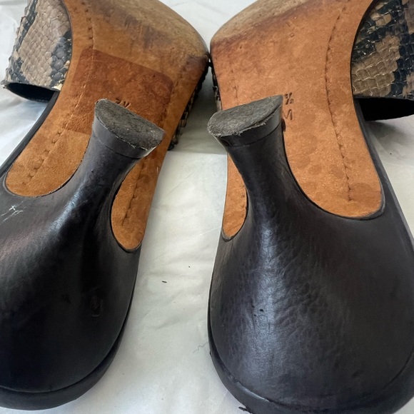 Donald J. Pliner Snake Skin Sandals - Picture 11 of 16